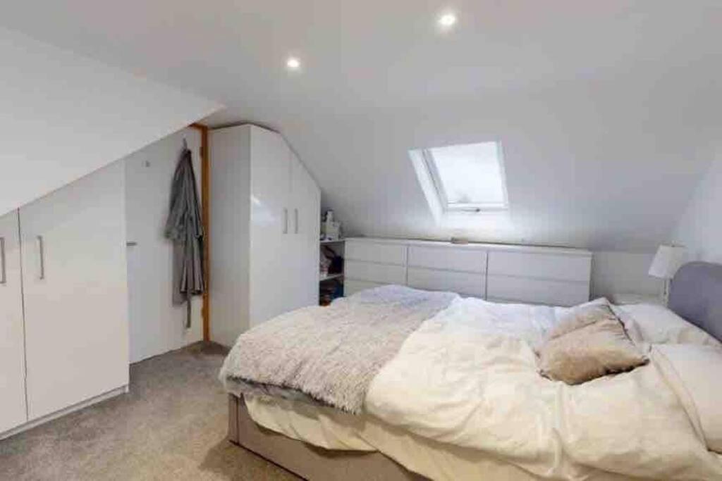 Love Lancing By The Sea With Optional Large Hot Tub Sleeps Up To 8 & Free Parking Villa Luaran gambar